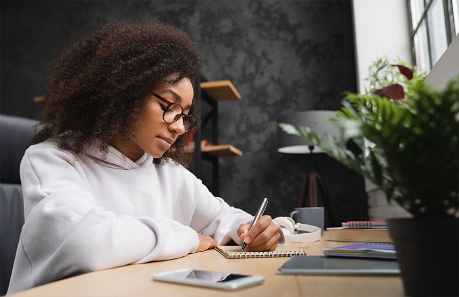 Top Benefits of Hiring Professional Essay Help Service